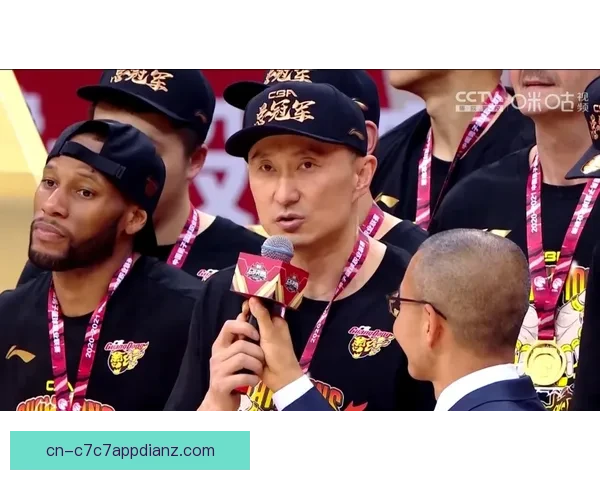 杜锋千胜感言俱乐部同行我自豪